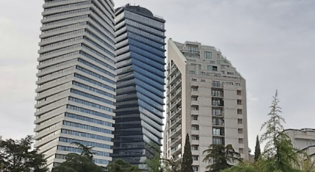 Archi Tower in Prestigiues Vake Apartments, Prenota Appartamento Hotel a Tbilisi con parcheggio, Parcheggio