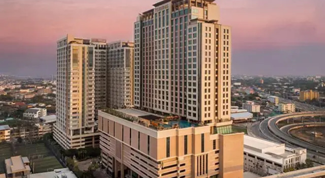 Отель The Grand Fourwings Convention Hotel