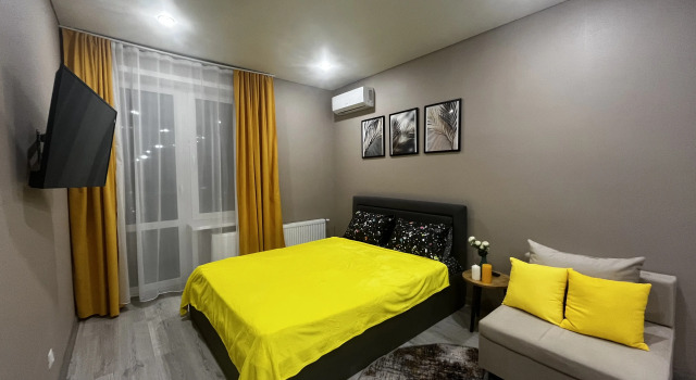 Uyutnaya Studiya Na 15om Etazhe S Vidom Na Gorod I Parkovochnym Mestom Flat, Prenota Appartamento Hotel a Tatarstan con parcheggio, Parcheggio
