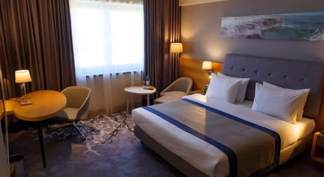 Двухместный номер Deluxe с балконом Holiday Inn Aktau by IHG