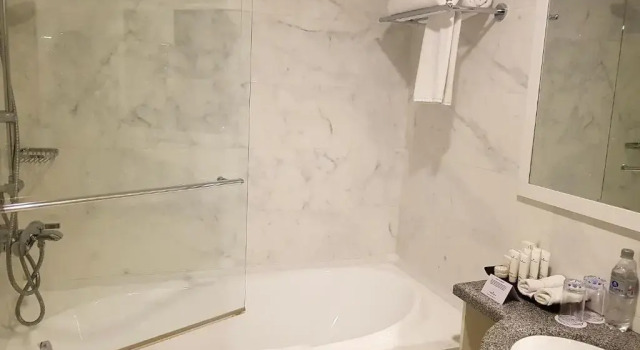 Двухместный полулюкс с видом на город Ramada by Wyndham Bishkek Centre