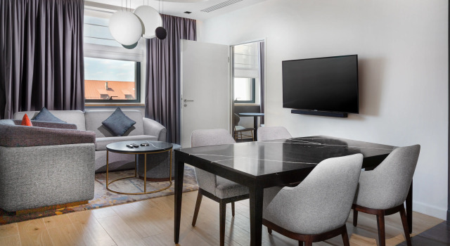 Шестиместные апартаменты с 2 комнатами The Basilian Minsk, Curio Collection By Hilton