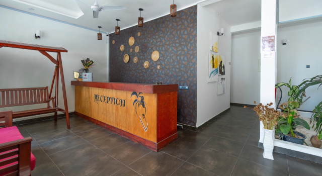 Silver Oasis Maldives Hotel, Book Hotel Huraa 