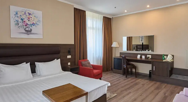 Двухместный номер Супериор с балконом Отель Ramada by Wyndham Rostov-on-Don Hotel & SPA