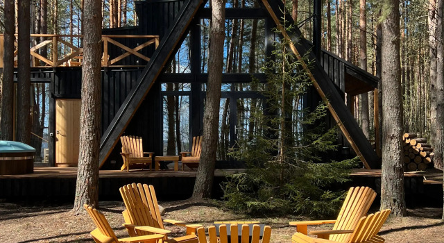 Четырёхместная Cottage Virta с балконом и с красивым видом из окна База отдыха The Lagom