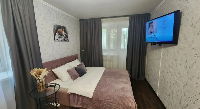 Uyutnaya V Istoricheskom Tsentre Tyumeni Flat, Prenota Appartamento Hotel a Tyumen Region con parcheggio, Parcheggio