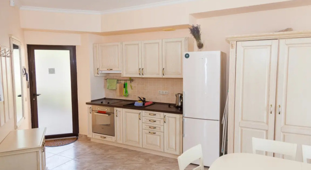Dolphin Apartments, Rezervovat Apartmán Jalta 