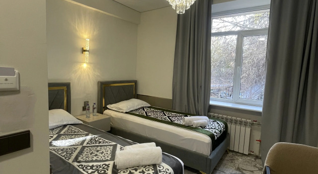 Standard Doppel Zimmer mit Blick auf den Innenhof Naya Hotel
