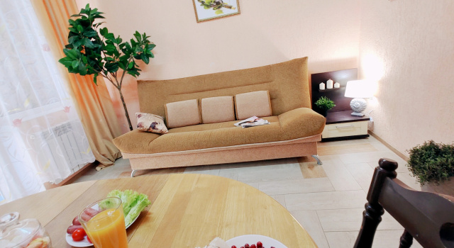 Пятиместный номер Comfort с 2 комнатами с балконом Отель ГК Караван