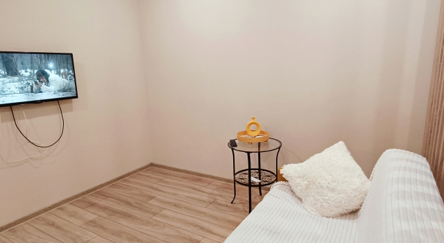 Na Ulitse Nikolaya Zelinskogo 23 Flat, Prenota Appartamento Tjumen' 