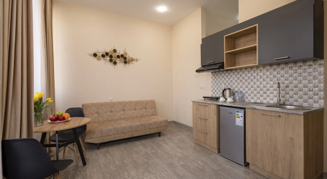 Dobbelt etværelseslejlighed med altan med byudsigt Horizon Yerevan Hotel
