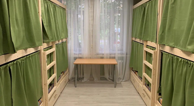 Кровать в общем номере (женский номер) Хостел Green Point Hovrino