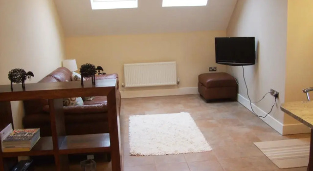 Апартаменты Basingstoke Apartments - St Raphael House, City Centre Charming Apartments