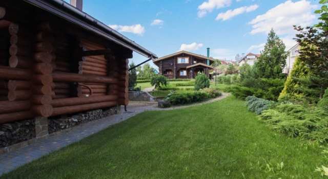 Khmelevka VIP Na Beregu Ozera Private House, Buchen Sie Ferienhaus Saslauje 