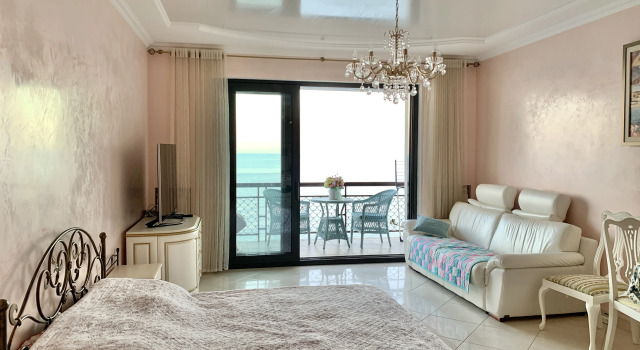 Morskoy Briz Nikita Apartments, Reservar Apartamento Nikita Yalta Gavan'