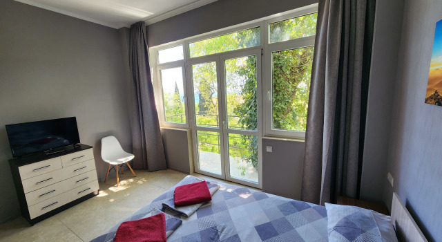 V Livadii S Balkonom Apartments, Book Apartment Yalta 