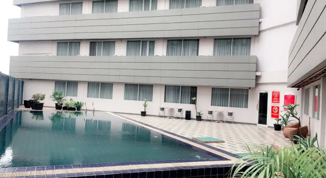 Отель Favehotel Jababeka