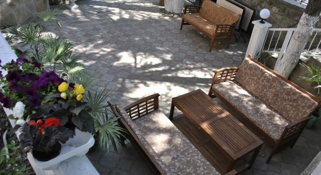 Vetan Guest House, Book Guesthouse Alushta 
