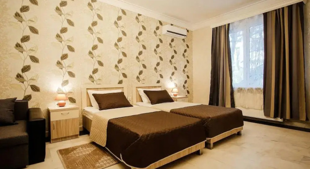Отель Toma's House