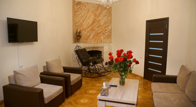 Sviitti Nor Erevan Hotel
