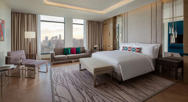 Двухместный номер Club Level с видом на город The Ritz-Carlton, Baku