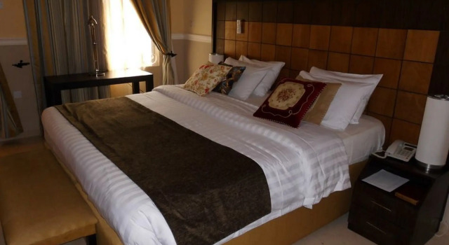 Nesville Suites Hotel