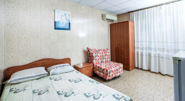 Трёхместный номер Comfort с балконом Гостевой дом Гостиный двор