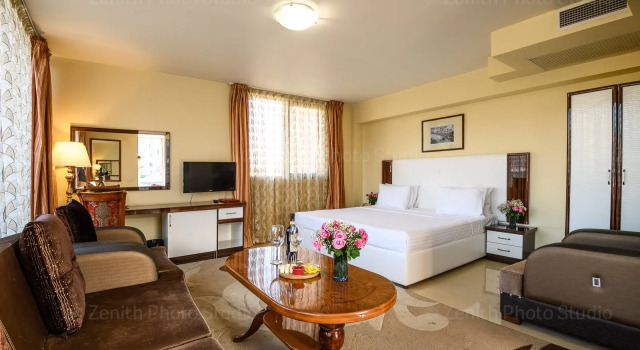 Double Junior Suite with balcony and with city view Royal Plaza