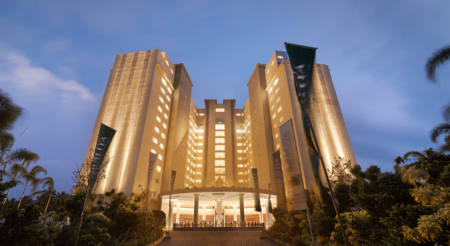 Отель Araliya Beach Resort and Spa