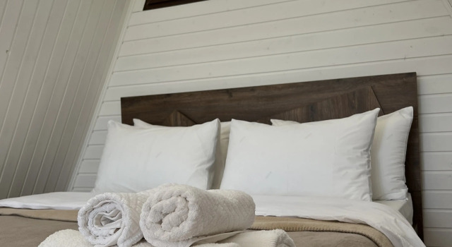 Ukhutiecohouse Chalet 2, Rezervovat Chata Chaty v Imereti, Chalupa