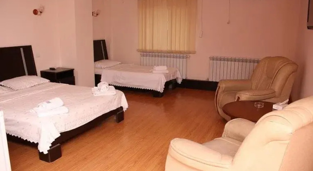 Standart üç kişilik oda Nur Hotel