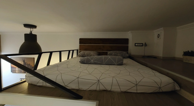 ZenApart Visokiy Loft № 1 Apartments, Prenota Appartamento Hotel a SVAO Area con parcheggio, Parcheggio