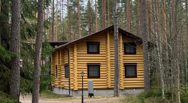 Коттедж Карельский с 5 комнатами с балконом База Отдыха Загородный клуб Дача