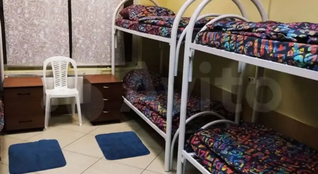 Кровать в общем номере Хостел Мира