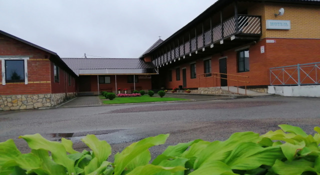 Voyazh Hotel, Book Hotel Hoteller i Pskov oblast med parkering, Parkering