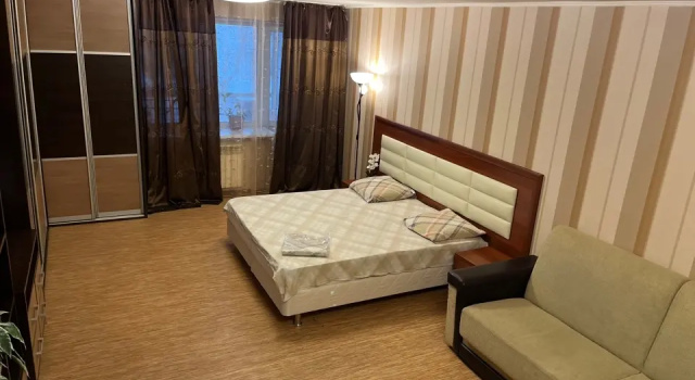Трёхместные апартаменты Comfort с балконом и с видом на город Апартаменты Саквояж Большая Подгорная 57