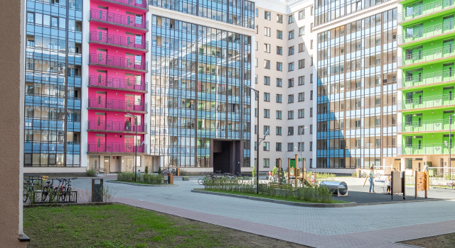 SalyutApart 6 na Muzhestva Apartments, Rezervovat Apartmán Hotely v Petrohrad s bazénem, poblíž Ploshchad Muzhestva Metro Station, Bazén
