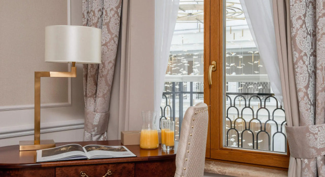 Двухместный номер Классик (вид на атриум) Отель Tsar Palace Luxury Hotel & SPA