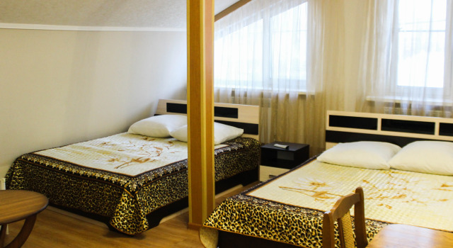 Четырёхместный номер Comfort Отель Бриз