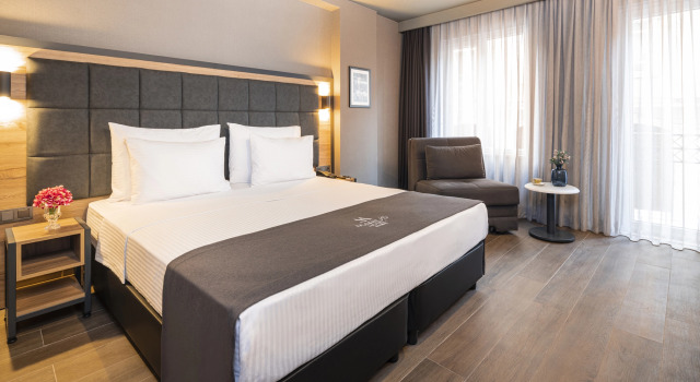 Трёхместный номер Deluxe Marius Hotel