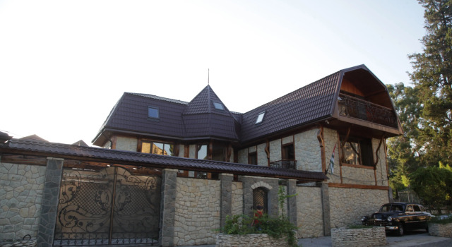 Guest Castle Hotel, Rezervați Pensiune Suhumi Abhazia
