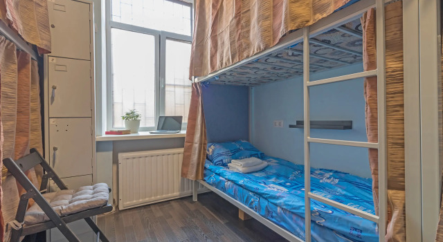 Кровать в общем номере (женский номер) СТН Апартаменты на Рубинштейна