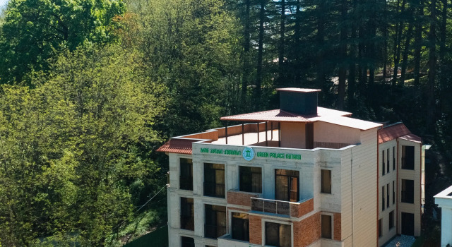 Green Palace Kutaisi, Reservar Hotel Hotéis em Kutaisi com estacionamento, Estacionamento