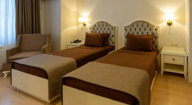 Standard Twin room with balcony and with view Nafta Sanatorium