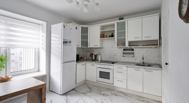 Dlya 4kh S Parkovkoy Vo Dvore Apartments, Rezervovat Apartmán Hotely v Otradnoye s parkováním, Parkování