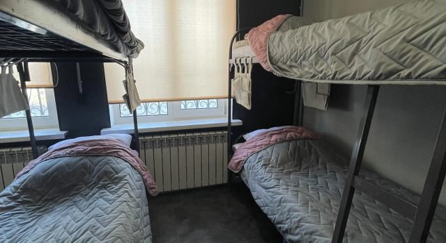 Кровать в общем номере (женский номер) Хостел Книжный