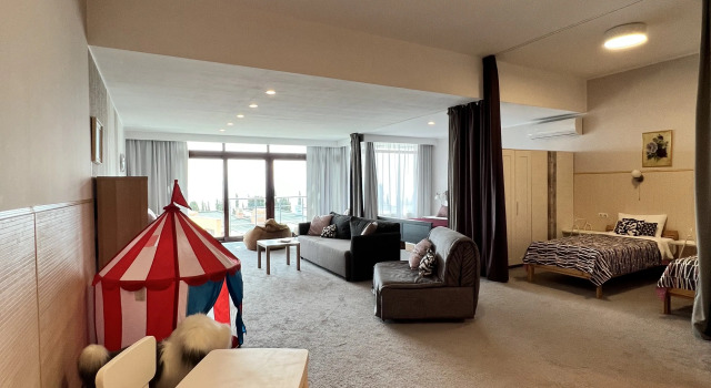 Studiya Mindal S Ogorozhennoy Spalnoy Zonoy Apartments, Rezervovat Apartmán Alushta 