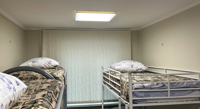 Кровать в общем номере (женский номер) с видом на внутренний двор Hostel May