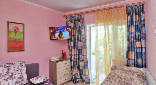 Номер Comfort с 2 комнатами с балконом и с красивым видом из окна Меблированные комнаты Роман и Светлана