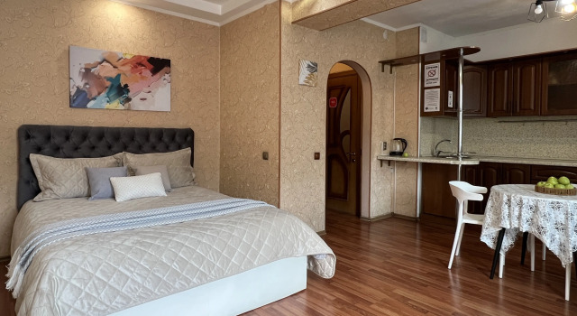 Studiya Smolina 79-127 Ulan-Ude ZhD vokzal KakDoma Flat, Prenota Appartamento Hotel a Buryatia con parcheggio, Parcheggio